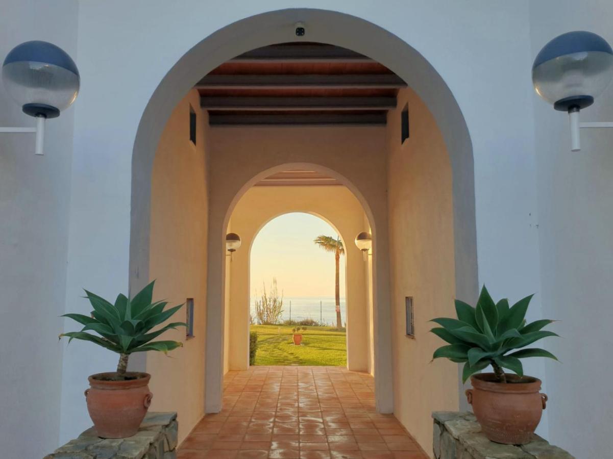 Casitamar Frontline Beach House Rental Casares Costa Near Estepona Bahia de Casares Екстер'єр фото